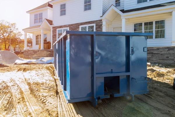 employees at Dumpster Rental of Dinuba